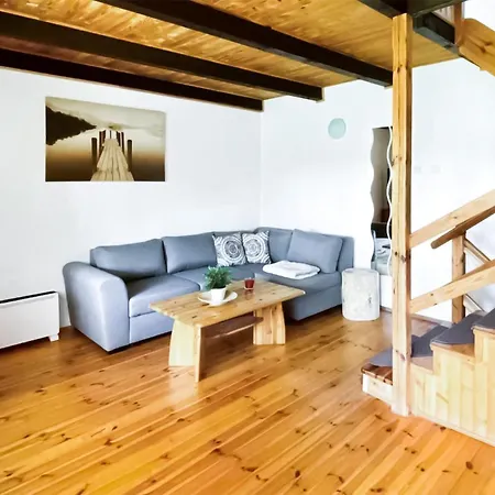 Apartment 1 Bedroom Awesome In *